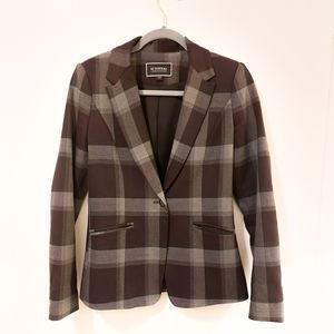 ■ Dark plaid blazer ■
